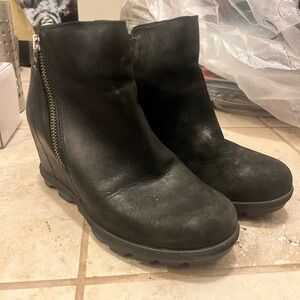 Sorel Women's Joan of Arctic Wedge II Zipper Fashion Boot